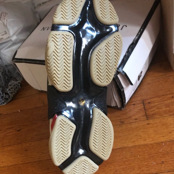 Trendy Sock Top Sneaker - Picture 7 of 7